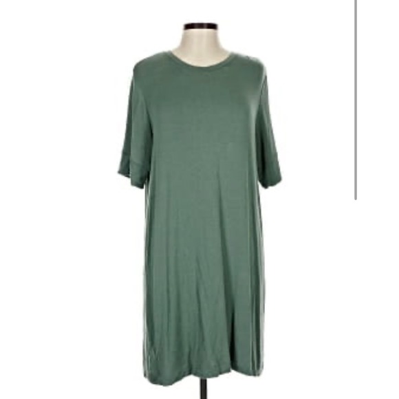 Lou & Grey Dresses & Skirts - Lou & Grey Signature Soft T-Shirt Dress Sage Green Short Sleeve Shift Large